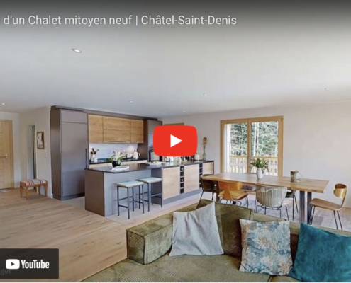 Cette image montre une capture d'écran d'une vidéo YouTube de "3D Swiss View" présentant l'intérieur lumineux et bien aménagé d'un chalet moderne à vendre à Châtel-Saint-Denis.