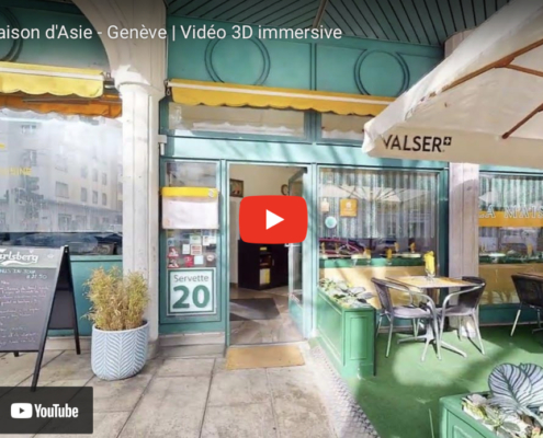 Cette image montre l'entrée du restaurant "La Maison d'Asie" à Genève, avec une terrasse accueillante, une enseigne visible et une invitation à une visite virtuelle en vidéo 3D